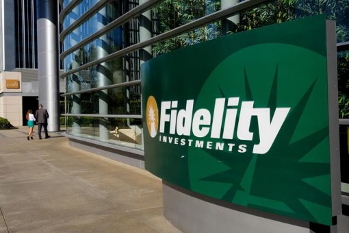 Fidelity видит спрос на инвестиции в криптовалюту и метавселенную