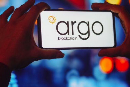 Акции майнера Argo Blockchain (ARB) теряют 72%